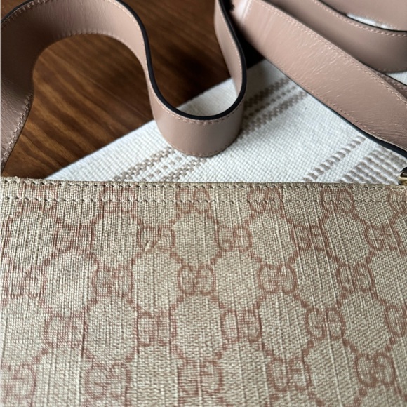 Gucci supreme monogram crossbody bag - Picture 10 of 11